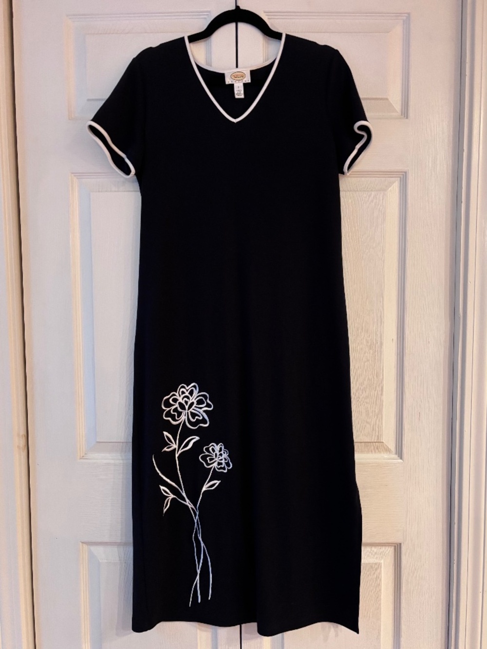 Talbots Petites Black Maxi Dress Floral Embroidery Short Sleeve V-Neck Size S